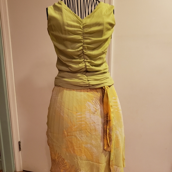 Kenneth Cole Other - Women's Kenneth Cole Skirt/Blouse Set